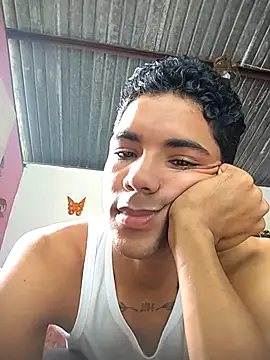 Snapshot of Alex_Sweeting chatting on 11-25-25, 06:41 Alex Sweeting online show from 11-25-25, 06:41