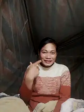 Snapshot of doggy-00 chatting on 11-15-25, 08:27 doggy-00 online show from 11-15-25, 08:27