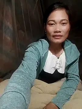 Snapshot of doggy-00 chatting on 11-16-25, 08:36 doggy-00 online show from 11-16-25, 08:36