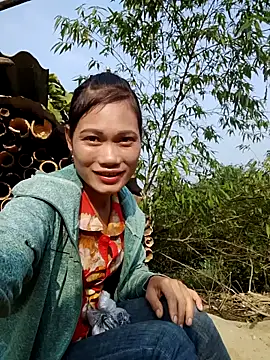 Snapshot of doggy-00 chatting on 12-03-25, 06:32 doggy-00 online show from 12-03-25, 06:32