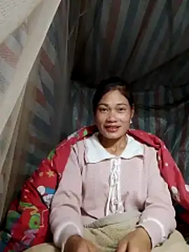 Snapshot of doggy-00 chatting on 12-17-25, 09:10 doggy-00 online show from 12-17-25, 09:10