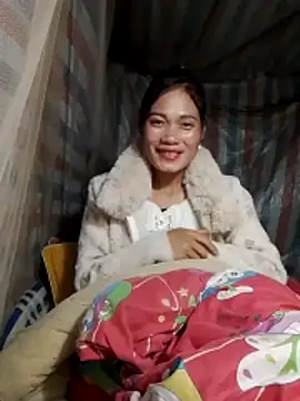 Snapshot of doggy-00 chatting on 12-20-25, 10:50 doggy-00 online show from 12-20-25, 10:50