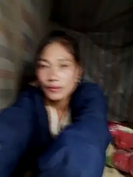 Snapshot of doggy-00 chatting on 12-22-25, 07:44 doggy-00 online show from 12-22-25, 07:44