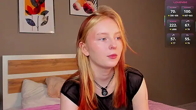 Snapshot of AngelWisee chatting on 06-15-26, 02:58 AngelWisee online show from 06-15-26, 02:58