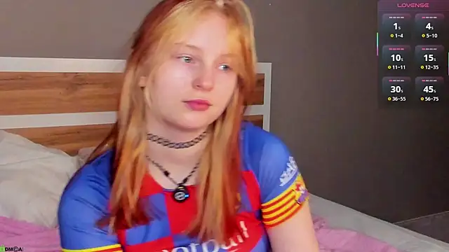 Snapshot of AngelWisee chatting on 06-16-26, 03:09 AngelWisee online show from 06-16-26, 03:09