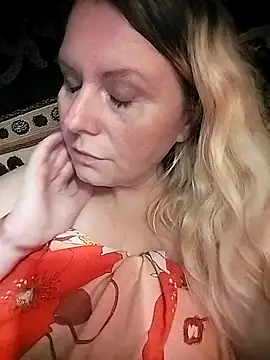 Snapshot of Lana-murr chatting on 11-10-25, 08:13 Lana-murr online show from 11-10-25, 08:13