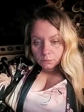 Snapshot of Lana-murr chatting on 11-15-25, 05:27 Lana-murr online show from 11-15-25, 05:27