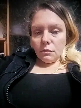 Snapshot of Lana-murr chatting on 11-17-25, 06:46 Lana-murr online show from 11-17-25, 06:46