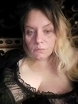 Snapshot of Lana-murr chatting on 11-27-25, 06:48 Lana-murr online show from 11-27-25, 06:48