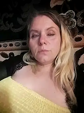 Snapshot of Lana-murr chatting on 12-04-25, 08:01 Lana-murr online show from 12-04-25, 08:01