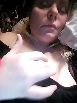 Snapshot of Lana-murr chatting on 12-22-25, 08:17 Lana-murr online show from 12-22-25, 08:17