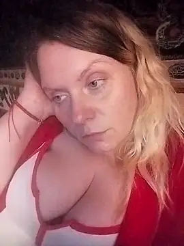 Snapshot of Lana-murr chatting on 01-05-26, 05:27 Lana-murr online show from 01-05-26, 05:27