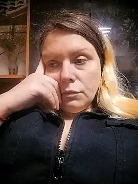 Snapshot of Lana-murr chatting on 01-14-26, 08:42 Lana-murr online show from 01-14-26, 08:42