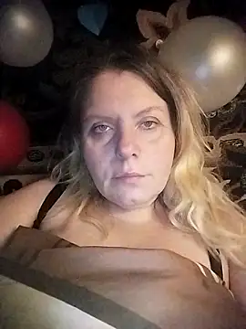 Lana-murr online show from 02-15-26, 04:58