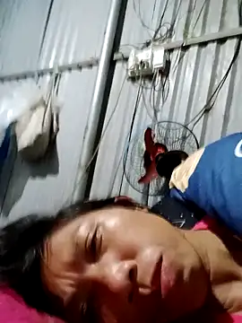 bella-la online show from 10-30-25, 06:19