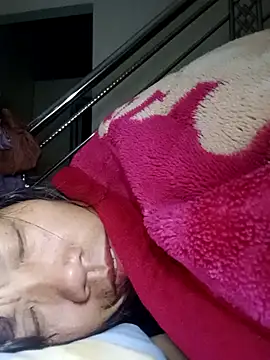 bella-la online show from 12-18-25, 10:27