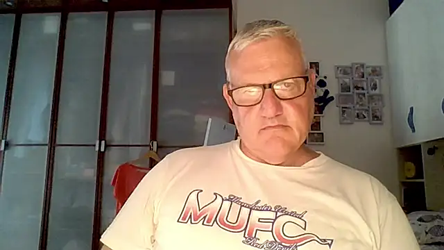 Snapshot of Diegoriv71 chatting on 06-29-26, 02:17 Diegoriv71 online show from 06-29-26, 02:17