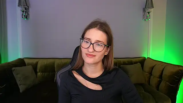 NaughtyNurseVibe online show from 10-31-25, 07:20