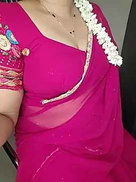 Snapshot of shreyareddy99 chatting on 05-19-26, 06:25 shreyareddy99 online show from 05-19-26, 06:25