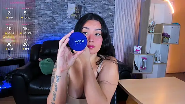 Snapshot of Amber_Smitt19 chatting on 11-24-25, 01:33 Amber Smitt19 online show from 11-24-25, 01:33