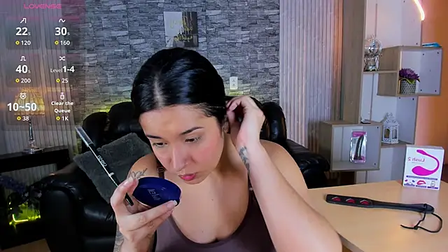 Snapshot of Amber_Smitt19 chatting on 11-25-25, 02:06 Amber Smitt19 online show from 11-25-25, 02:06