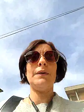 Piediniecollant online show from 03-06-26, 11:06