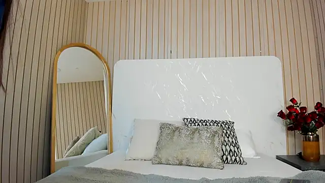 AmberrMoore  online show from 12-18-25, 01:28