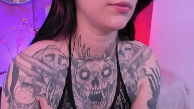 Snapshot of mia_jagger chatting on 02-10-26, 07:18 mia jagger online show from 02-10-26, 07:18