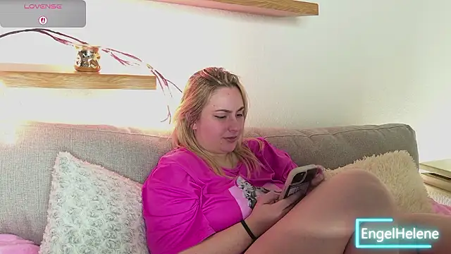 EngelHelene online show from 03-09-26, 08:57