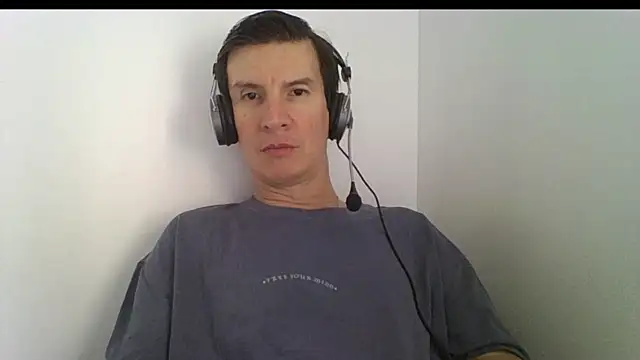 carliesexyman online show from 11-19-25, 01:44