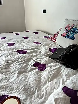 carlina28 online show from 11-25-25, 11:21