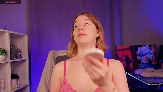 NicoletteTegeler online show from 11-05-25, 06:35