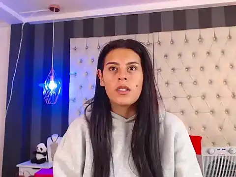 Camile Petite online show from 11-01-25, 07:27