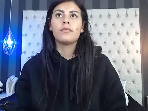 Camile Petite online show from 11-07-25, 08:09