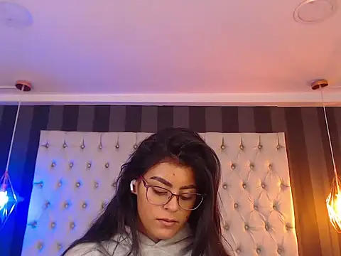 Camile Petite online show from 11-26-25, 07:59