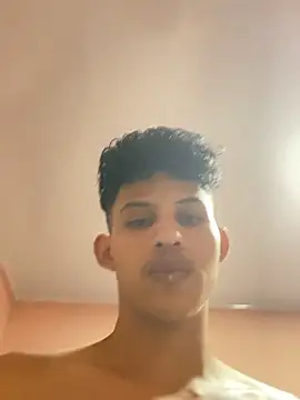 KamiSuarez online show from 01-18-26, 04:27