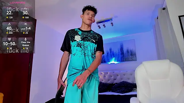 KamiSuarez online show from 02-24-26, 06:28