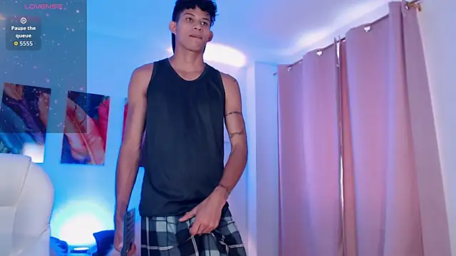 KamiSuarez online show from 03-18-26, 06:44