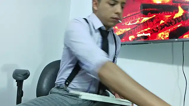 Snapshot of Mike_Fetiche chatting on 11-17-25, 03:23 Mike Fetiche online show from 11-17-25, 03:23