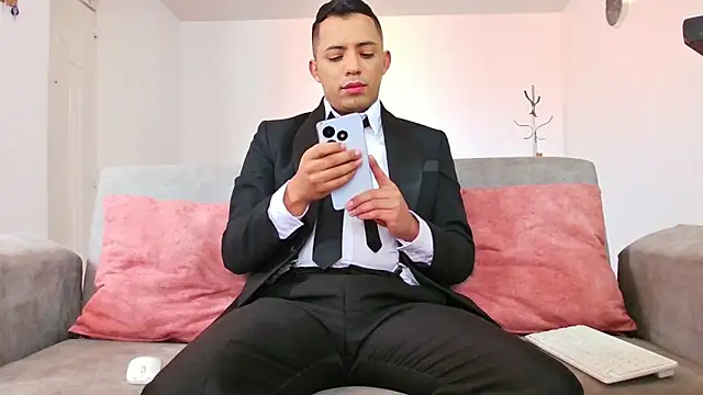 Snapshot of Mike_Fetiche chatting on 11-29-25, 03:37 Mike Fetiche online show from 11-29-25, 03:37