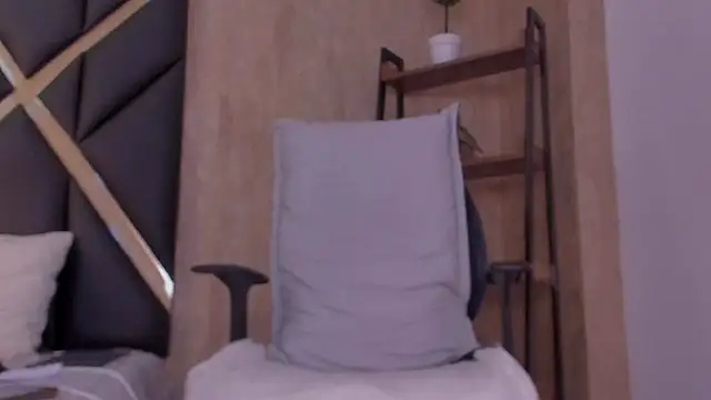 jackfoden01 online show from 10-31-25, 04:02