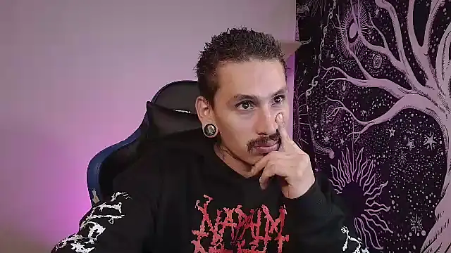 Snapshot of mateos6_6 chatting on 11-26-25, 02:34 mateos6 6 online show from 11-26-25, 02:34