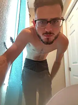 Snapshot of mattcumsquik chatting on 11-17-25, 03:18 mattcumsquik online show from 11-17-25, 03:18