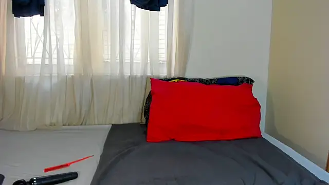 Snapshot of ThickLeeyanaXX chatting on 06-15-26, 08:16 ThickLeeyanaXX online show from 06-15-26, 08:16