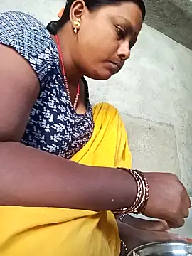 Snapshot of sagarikaad chatting on 11-19-25, 07:52 sagarikaad online show from 11-19-25, 07:52