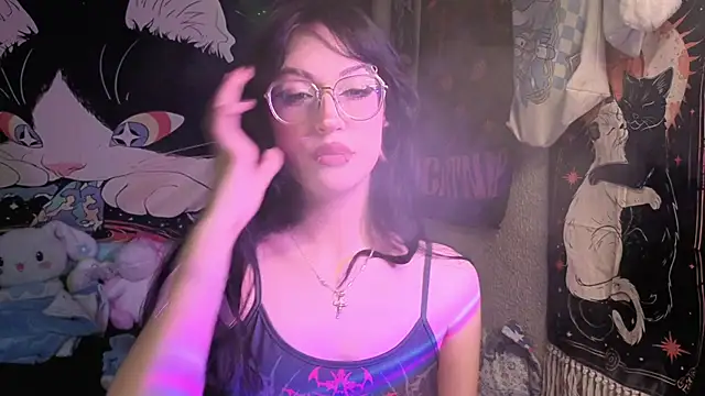 Snapshot of RavennaCrow chatting on 12-03-25, 05:44 RavennaCrow online show from 12-03-25, 05:44