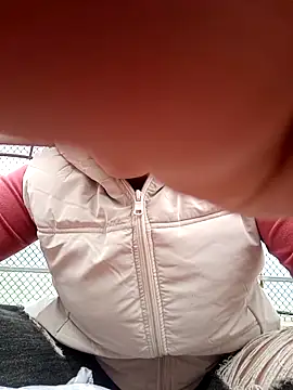 yoyo-mi online show from 11-16-25, 05:02