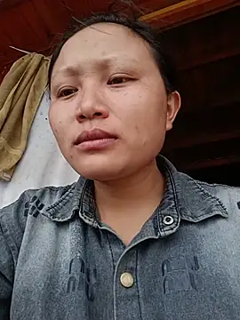 Snapshot of yoyo-mi chatting on 06-17-26, 02:03 yoyo-mi online show from 06-17-26, 02:03
