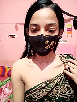 Green LaDY66 online show from 05-12-26, 01:41