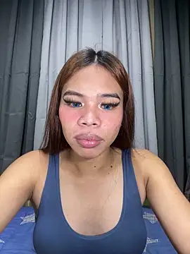 Snapshot of kierra_fox chatting on 11-10-25, 05:45 kierra fox online show from 11-10-25, 05:45